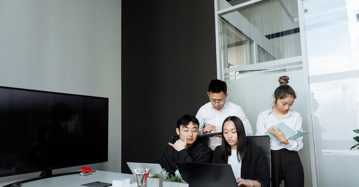 Transformasi Digital: Langkah Strategis Memajukan Bisnis Kecil di Era Modern