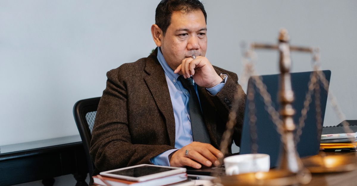 Memahami Regulasi Perlindungan Data: Panduan Mudah untuk Pebisnis Pemula
