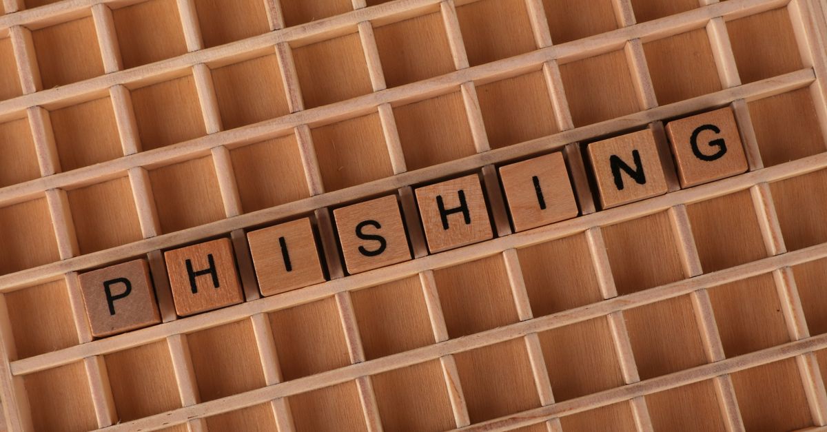 Awas Jebakan File APK dan QRIS Palsu Pas Belanja Online, Ini Cara Amannya!