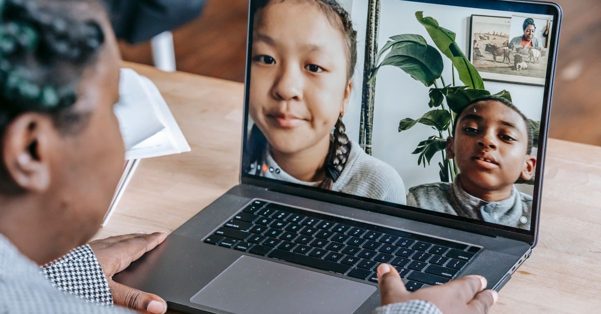 Belajar Seru Lewat HP: Rahasia Sukses Startup Pendidikan dan Guyuran Modal Investor